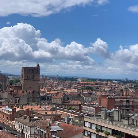 Panoramic Downtown Rooftop *