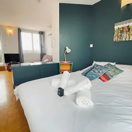 Panoramic Downtown Rooftop Apartment *